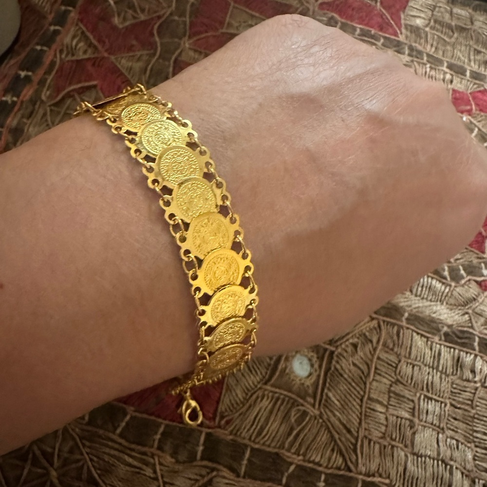 Elegant Gold Coin Bracelet